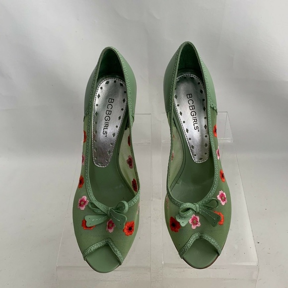 New BCBG Docre mesh floral embroidery pump 6M - Picture 5 of 8